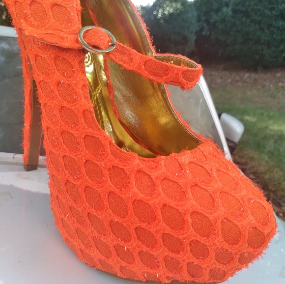 Apricot 🟧 Pump - Picture 3 of 5